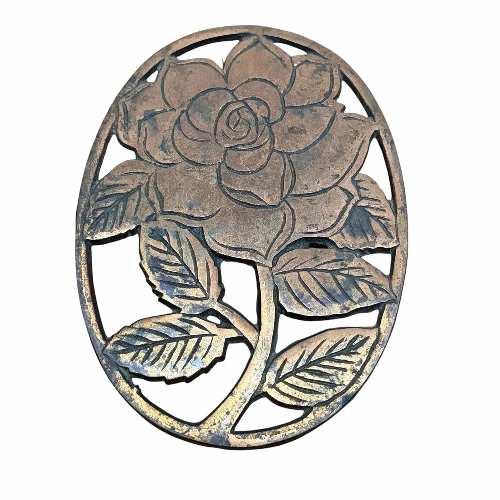 Vintage Old Dutch Design Rose Trivet Copper Finish Cast Iron Wall Hanging